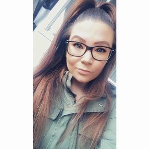 Meet your Posher, Jillian